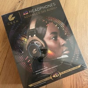 Ceek 4D headphones